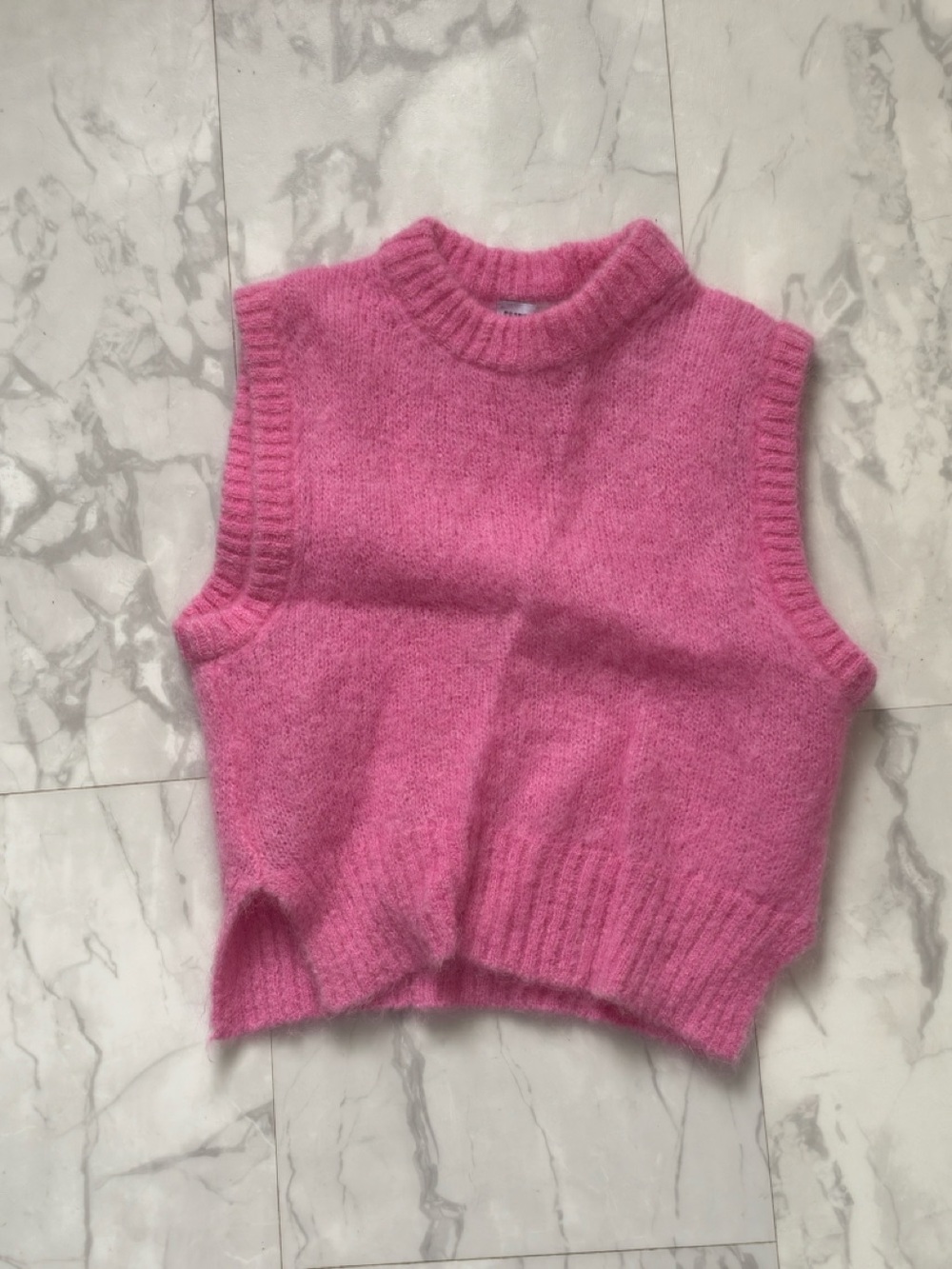 Surprise Paris Mohair pink vest